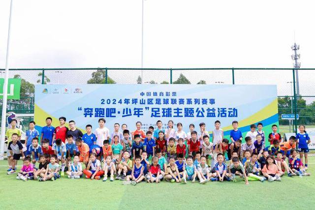 本人转发！球迷：杰伦·布朗拿了FMVP 却进不了国家队&还要被交易